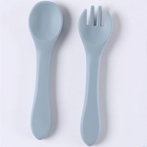 Cuchara y Tenedor Largos de Silicona Suave para Bebés y Niños, para Alimentación y Suministro de Agua - Product Image 2
