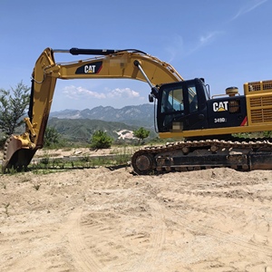 Excavatrice sur chenilles Cat 349D2 d'occasion en bon état, 49 tonnes, grande pelle, faible nombre d'heures de travail, certifiée CE, prix usine, en stock à vendre - Product Image 2