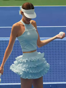 Ensemble de sport respirant pour femme : Haut de tennis sexy dos nu croisé et jupe double couche en maille, tenue de <span class=keywords><strong>badminton</strong></span> avec logo frontal - Product Image 6