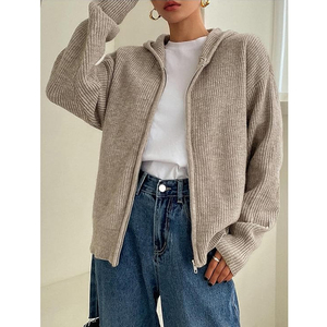 <span class=keywords><strong>Pull</strong></span> épais personnalisé pour femme <span class=keywords><strong>avec</strong></span> <span class=keywords><strong>manches</strong></span> bouffantes et capuche, cardigan en tricot surdimensionné pour l'hiver - Product Image 2