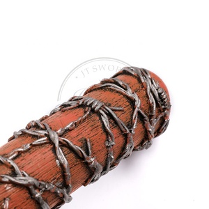 ไม้เบสบอลโฟม นีแกน ลูซิล จากซีรีส์ เดอะวอล์กกิ้งเดด - Product Image 4