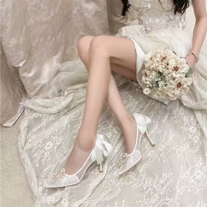 Eleganti <span class=keywords><strong>Sandali</strong></span> <span class=keywords><strong>Bianchi</strong></span> da <span class=keywords><strong>Donna</strong></span> con Pizzo Floreale, <span class=keywords><strong>Tacco</strong></span> a Spillo, Punta Affusolata, Rete Traspirante e Raso, Antiscivolo, con Fiocco, per Banchetti e Uso Quotidiano - Product Image 4