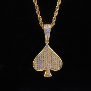 Colgante de Corazón de Póker Chapado en Oro de 18K al por Mayor con Circonitas Completas, Joyería de Lujo con Forma de Corazón de Carta de Póker - Product Image 1