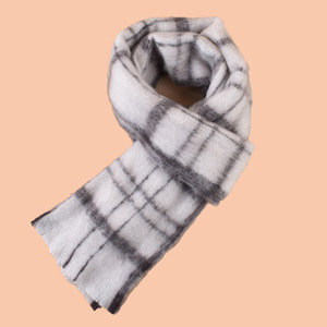 Bufanda Clásica Versátil a Rayas y Cuadros, Envoltura de Cuello de Invierno con Borlas de Imitación de Cachemira - Product Image 5