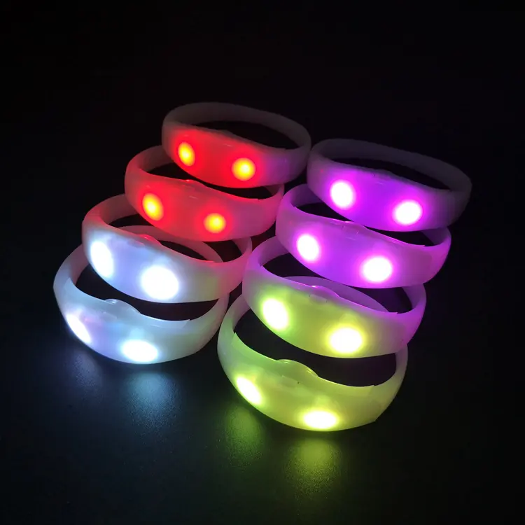 Braccialetto LED interattivo in Silicone RGB con illuminazione lampeggiante professionale DMX 512 per feste