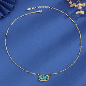 <span class=keywords><strong>Precio</strong></span> al por mayor de fábrica Oval Verde Blanco Aleación Pvd Plateado Colgante Minimalista Moda Joyería Collares para Compromiso - Product Image 6