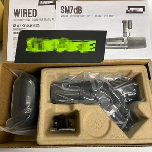 Microphone dynamique filaire SM7DB - avec interrupteur pour les performances en direct, les spectacles sur scène, le streaming en direct et les studios d'enregistrement. - Product Image 2