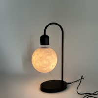 Lámpara de Escritorio Moderna con Forma de Luna Giratoria de Alta Calidad en Oferta, con Carga Inalámbrica para Teléfono, Lámpara Flotante LED para el Cuidado de los Ojos para Dormitorio