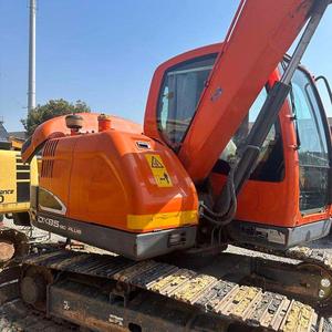 Excavatrice sur chenilles d'occasion Doosan DX85R-3 de 8,6 tonnes avec une force de déchirement de 53,9 kN et une profondeur de creusement de 4750 mm à vendre en stock - Product Image 1