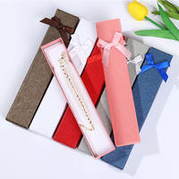 Boîte d'emballage de bijoux EVERWIN avec logo personnalisé, ruban en papier coloré, carton solide, longue chaîne de collier, fermeture à boucle, imprimé