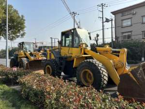 Deux unités Original Komatsu WA380-6 chargeuse sur pneus chargeurs d'occasion engins de construction machines wa380 à vendre japon payloader - Product Image 3