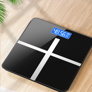 Vente en gros <span class=keywords><strong>USB</strong></span> <span class=keywords><strong>Rechargeable</strong></span> Précision Fine Smart avec fonction de rétroéclairage Affichage LED 180 KG Échelle de poids de salle de bain humaine - Product Image 6