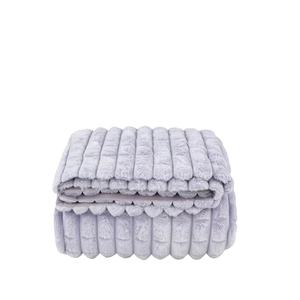 Couverture en polaire en fausse fourrure Couvertures décoratives en jacquard 3D-Couverture floue douce et légère adaptée à toutes les saisons - Product Image 1