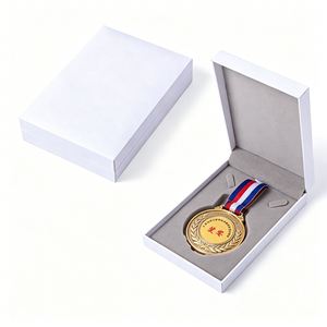 Médaille Souvenir Personnalisée en Métal Émaillé Plaqué Or, Estampée, Style Sportif, avec Boîte de Rangement Sécurisée pour Pièces de Monnaie - Product Image 2
