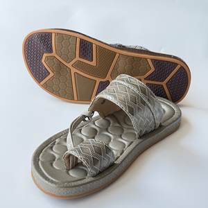 Meilleures ventes de pantoufles en PU pour garçons à fond souple Design cool antidérapant résistant à l'usure pour enfants Usine directe transfrontalière AliExpress - Product Image 5