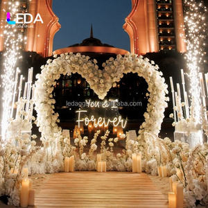 Arche de fleurs en soie LEDA personnalisée de 7 pieds, faite à la main, pour décoration de mariage, toile de fond artificielle en forme de cœur rose pour scène de fête de mariage - Product Image 3