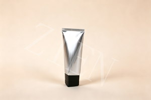 45mm 100 bis 200ml Kaltpräge-Kosmetiktube mit vertikaler Haarlinienstruktur, gebürsteter Oberfläche und fünfeckigem Klappverschluss für Herrenpflege - Product Image 4
