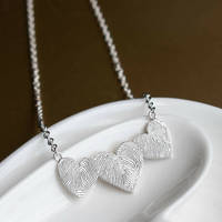 Collier triple cœur en argent sterling 925 de l'usine de bijoux Mei Long plaqué rhodium et personnalisé avec empreinte digitale