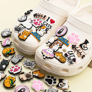 Yeni varış toptan Pvc özel takunya ayakkabı Charms tasarımcı ayakkabı dekorasyon toplu Pvc ayakkabı Charms toplu özel takunya Charms - Product Image 2