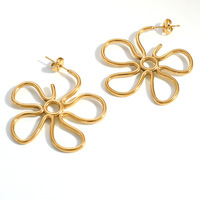 Boucles d'oreilles pendantes en forme de fleur en fil ouvert en acier inoxydable plaqué or 18 carats, boucles d'oreilles minimalistes à motif floral creux pour femmes