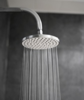 Ensemble de robinetterie de douche promotionnel d'usine, économique, avec système de douche pluie et douchette de plafond, chromé pour salle de bain