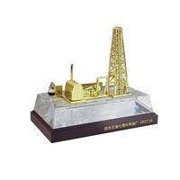 Souvenir verre décor à la maison Mini Antique trophée personnalisé Construction modèle Sculpture artisanat cadeau laiton plaqué or 1 pièce