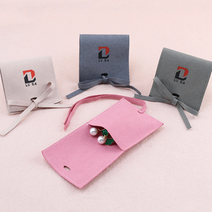 Pochette à bijoux personnalisée, emballage cadeau pour bijoux avec logo, pochette en microfibre suédée, petite pochette mini pour emballage de bijoux, pochette en microfibre - Product Image 1