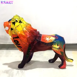 Factory custom large life-size outdoor decoration fiberglass painted lion life-size lion sculpture