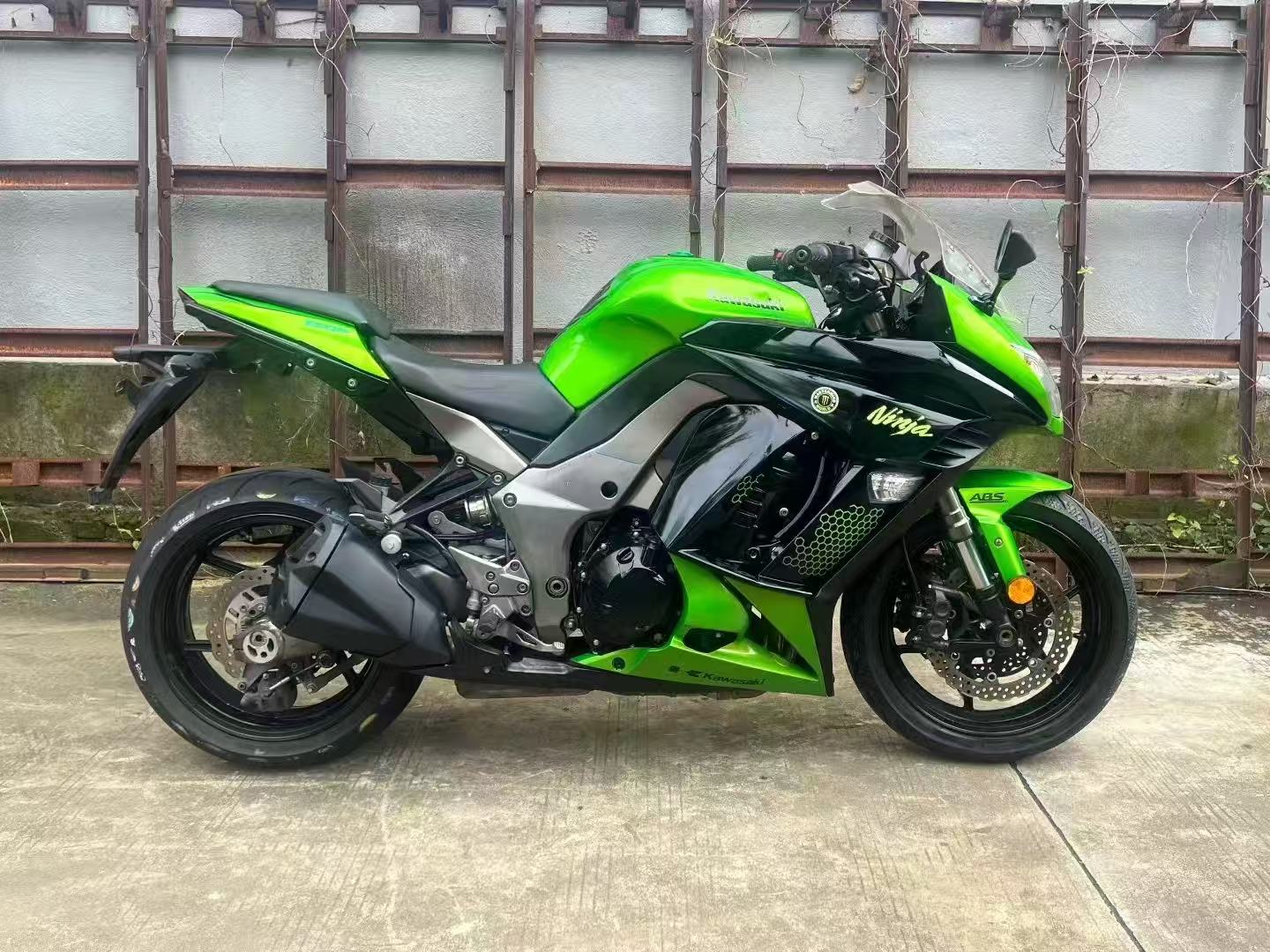ZX 1000 Kawasaki - 2025 Model High Performance Part