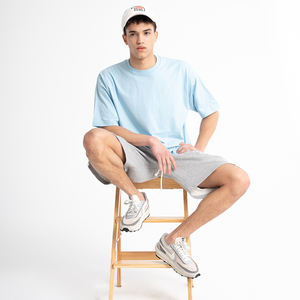 T-shirt unisexe surdimensionné de haute qualité en coton avec épaules tombantes 230gsm Heavyweight Street pour femmes et hommes - Product Image 4