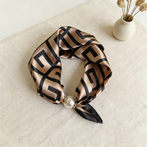 Foulard en soie avec boucle magnétique et perles, petit collier de clavicule, pendentif, écharpe pour femme - Product Image 3