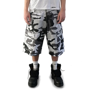 Shorts <span class=keywords><strong>cargo</strong></span> amples pour hommes Rainbow Spray Streetwear Manufacturer, coupe droite, style <span class=keywords><strong>Bermuda</strong></span>, camouflage, pour l'extérieur, avec poches latérales - Product Image 1