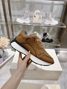 Alexander 2026, Zapatillas Retro Deportivas con Plataforma, en Gamuza y Cuero Color Bronceado Cálido Zapatillas Deportivas con Cordones, Calzado Informal para un Estilo Urbano y Diario - Product Image 2