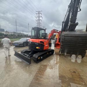 Mini pelleteuse Kubota d'occasion Petite pelleteuse Kubota d'occasion - Product Image 4