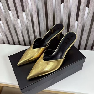 Vente en gros usine Nouveauté été <span class=keywords><strong>Sandales</strong></span> à talons hauts pointues de luxe et de mode, en cuir élégant de marque de créateur, pour l'extérieur et les mariages - Product Image 3