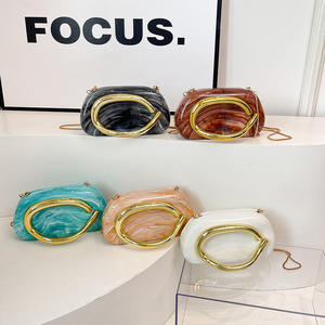 Bolso elegante con forma única para mujer, bolso de mano con asa metálica para <span class=keywords><strong>fiesta</strong></span>, bolso de hombro con cadena, <span class=keywords><strong>bolsos</strong></span> de noche elegantes para <span class=keywords><strong>fiesta</strong></span> - Product Image 4