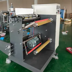 Equipamento avançado reenrolador automático da slitter, máquina de enrolamento e trituração de derreter tecido de fundição 450-3000mm 13.5mm 2.2kw -4kw