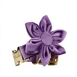 ชุดปลอกคอและสายจูงสุนัขสีม่วงแบบปรับแต่งได้ พร้อมโบว์ลายดอกไม้ ป้ายชื่อสลักแบบเงียบ - ของขวัญสำหรับลูกสุนัขในงานแต่งงาน (ขนาดเล็ก/กลาง/ใหญ่) - Product Image 1