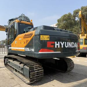 Excavadora Hyundai R220LC-9S de segunda mano, con pocas horas de uso, original coreana, máquina de movimiento de tierras de 22 toneladas. - Product Image 2