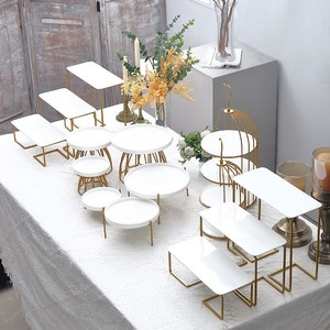 Set di 14 Pezzi Lussuoso Espositore per Dolci e Buffet per Matrimoni, Stand in Metallo per Tè Pomeridiano e Snack - Product Image 1