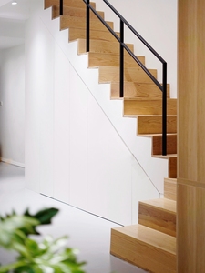 <span class=keywords><strong>Armoire</strong></span> de rangement moderne blanche pour escalier duplex, design sans poignée à ouverture par pression, porte à charnières sous les escaliers, meuble de maison - Product Image 1