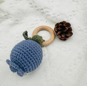 Vente chaude 2025, hochet sensoriel pour bébé en bois de hêtre, 100% coton doux, crochet tricoté, fruits, jouets de <span class=keywords><strong>dentition</strong></span> pour bébés - Product Image 3