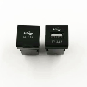 Interrupteur de charge rapide USB pour voiture 5V 2.1A pour téléphones mobiles, entrée 12-24V - Product Image 4