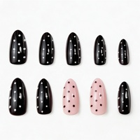Ongles press-on courts en forme d'amande, blancs à pois rouges, style simple, ABS premium, en stock, MOQ1, vente en gros, application facile