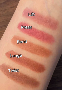 Crayon à lèvres de luxe en peptide mat de marque privée imperméable et résistant à la sueur en 11 nuances végétalien et sans cruauté - Product Image 4