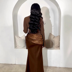 Elegante Vestido de Noche de Manga Larga con Cuello Alto y Pliegues, Diseño de Cola de Pez Ajustado para Banquetes y Eventos Formales - Product Image 4