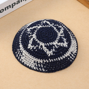 Kippa Judaïca Chabad Frik en Crochet Tricoté à la Main, Conception Personnalisée, pour Hommes et Femmes, Idéale pour Festivals et Mariages, Yamaka Kippot - Product Image 4