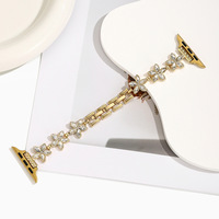 Bracelet pour Apple Watch pour femmes, bracelet en acier inoxydable à cinq pétales colorés avec boucle à ardillon pour Apple Watch S10, bracelet de montre doré
