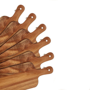 Ensemble de cuisine gravé avec logo personnalisé planches à découper en bois d'<span class=keywords><strong>acacia</strong></span> <span class=keywords><strong>brut</strong></span> naturel faites à la main - Product Image 4