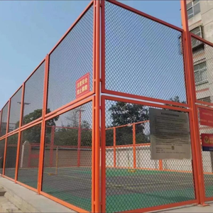 Clôture en treillis métallique pour stade sportif résistante aux intempéries avec service de modélisation 3D en acier galvanisé de haute qualité, bon <span class=keywords><strong>prix</strong></span> - Product Image 1